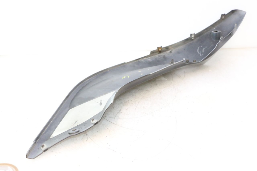 photo de FLANC ARRIERE GAUCHE CAN-AM SPYDER RS 1000 (2008 - 2012) - Zoom état d’usage