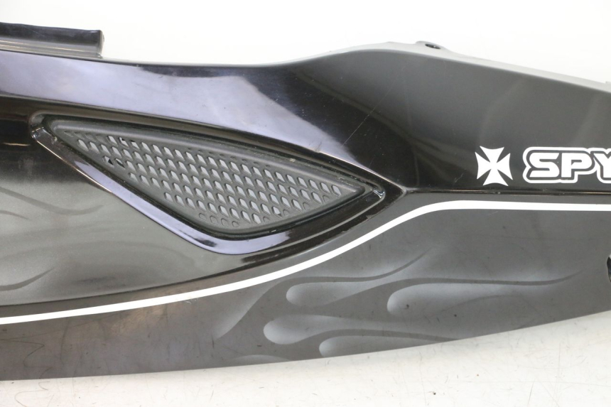 photo de FLANC ARRIERE GAUCHE CAN-AM SPYDER RS 1000 (2008 - 2012) - Détail de la pièce