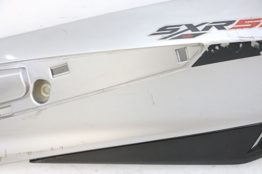 photo de FLANC ARRIERE GAUCHE APRILIA SXR 50 (2021 - 2023)