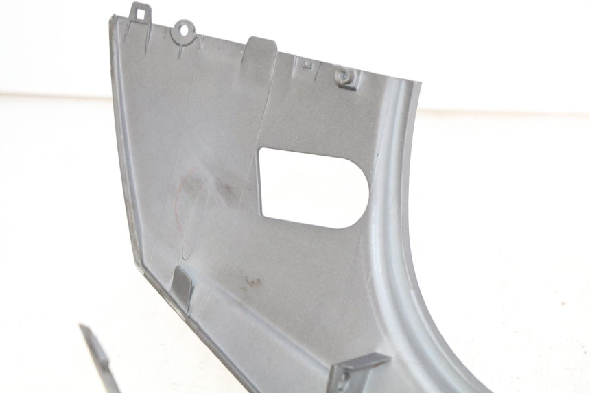 photo de FLANC ARRIERE GAUCHE SYM GTS EFI 125 (2012 - 2016)