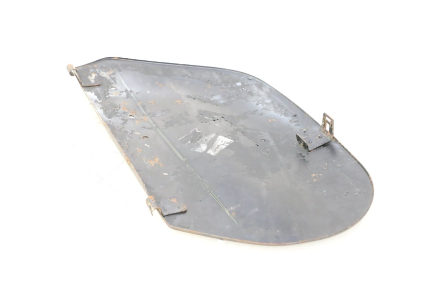 photo de FLANC ARRIERE GAUCHE PIAGGIO VESPA PK FL 2T 50 (1990 - 1996) - Gros plan technique
