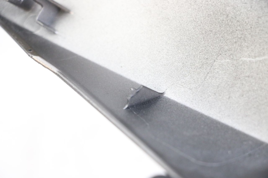 photo de FLANC ARRIERE GAUCHE YAMAHA XMAX X-MAX ABS 125 (2017 - 2020)