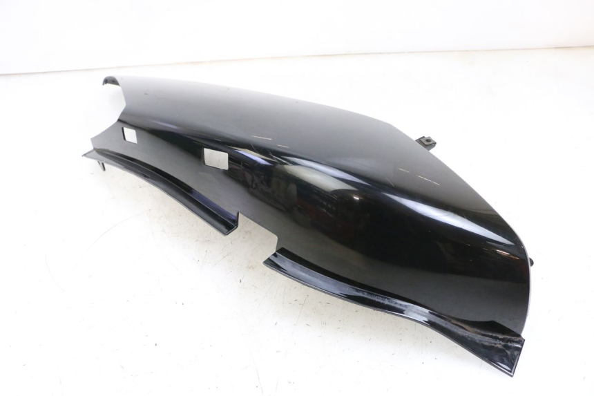 photo de FLANC ARRIERE GAUCHE YAMAHA XMAX X-MAX 125 (2006 - 2009) - Points de fixation