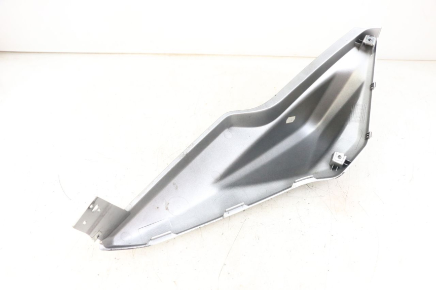 photo de FLANC ARRIERE GAUCHE YAMAHA AEROX 2T 50 (2013 - 2017)