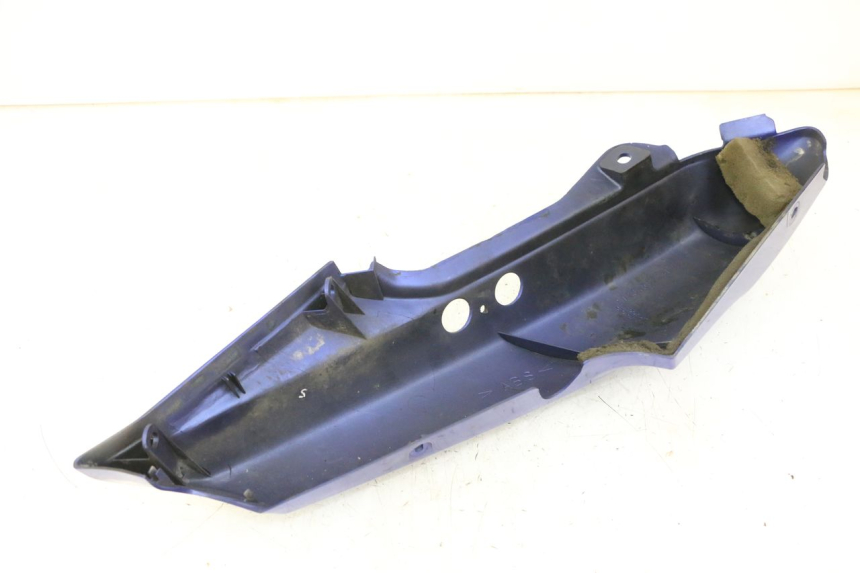 photo de FLANC ARRIERE GAUCHE YAMAHA FZS FAZER 600 (2001 - 2003)