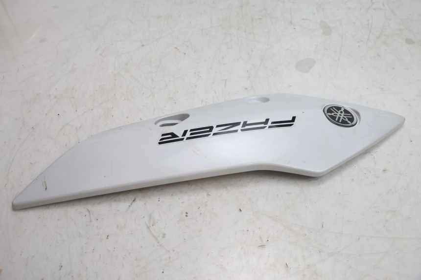 photo de FLANC LATERAL AVANT DROIT YAMAHA FZ8 800 (2010 - 2016) - Marquages et références