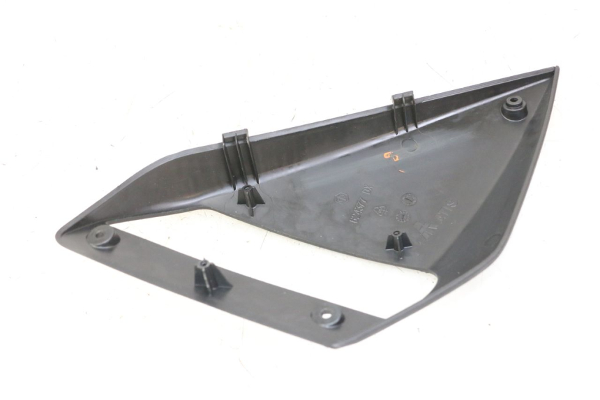 photo de FLANC LATERAL AVANT DROIT GILERA NEXUS 300 (2008 - 2013)