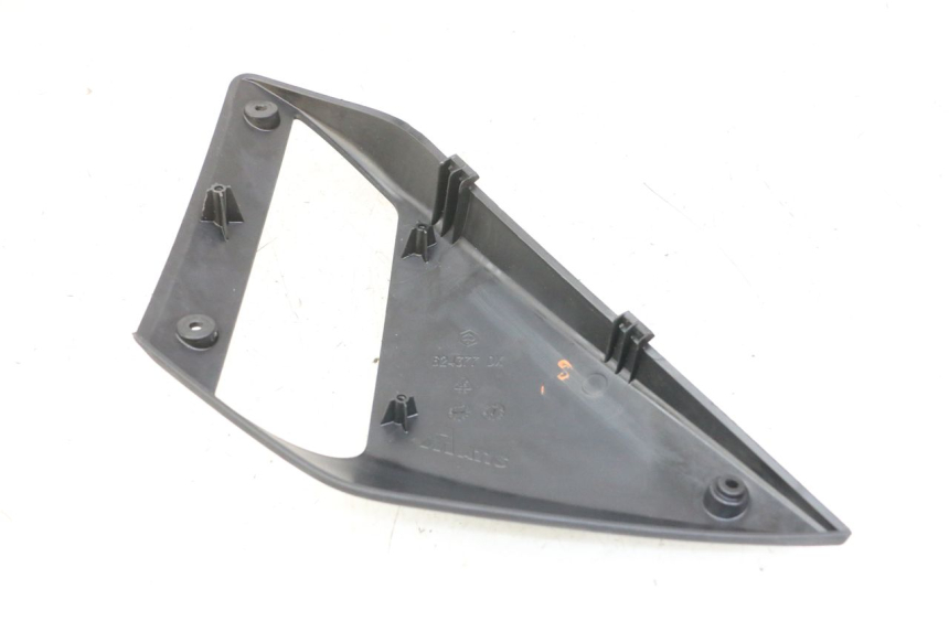 photo de FLANC LATERAL AVANT DROIT GILERA NEXUS 300 (2008 - 2013)