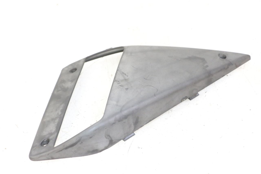 photo de FLANC LATERAL AVANT DROIT GILERA NEXUS 300 (2008 - 2013)