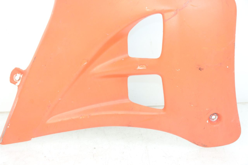 photo de FLANC LATERAL AVANT DROIT GILERA RK 50 (1996 - 1999)