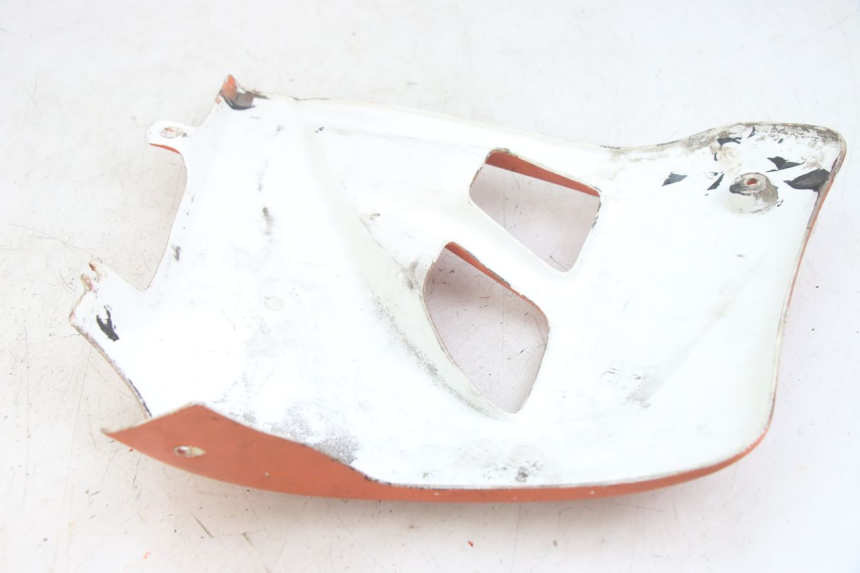photo de FLANC LATERAL AVANT DROIT GILERA RK 50 (1996 - 1999)