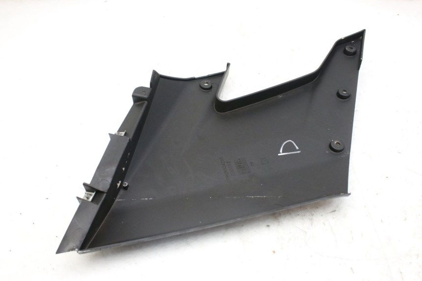 photo de FLANC LATERAL AVANT DROIT DERBI GPR 50 (2004 - 2009)