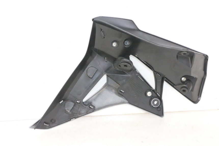 photo de FLANC LATERAL AVANT DROIT SUZUKI GSR 750 (2011 - 2017)