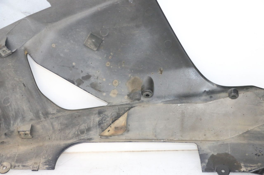 photo de FLANC LATERAL AVANT DROIT SUZUKI GSXR GSX-R 1000 (2003 - 2004) - Zoom composants