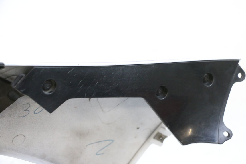 photo de FLANC LATERAL AVANT DROIT SUZUKI GSXR GSX-R 1000 (2003 - 2004) - Vue d’ensemble