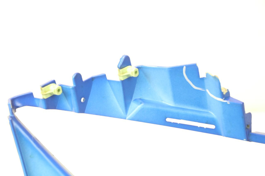 photo de FLANC LATERAL AVANT DROIT PEUGEOT JET FORCE CARBU 50 (2003 - 2016) - Autre angle de vue