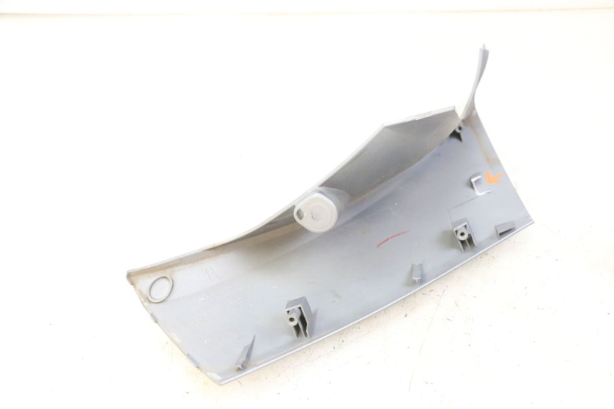 photo de FLANC LATERAL AVANT DROIT SYM JOYMAX 125 (2010 - 2017)