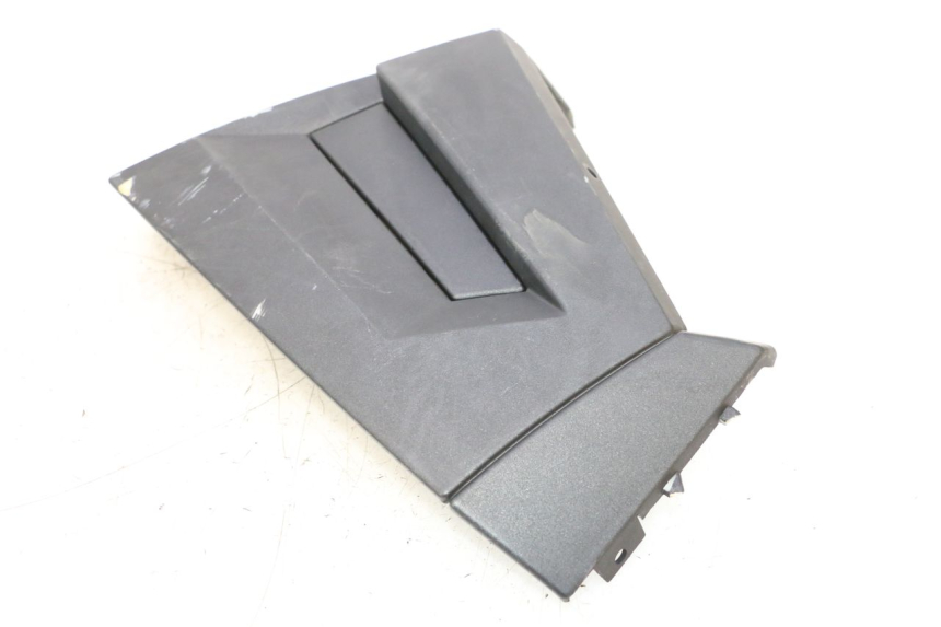 photo de FLANC LATERAL AVANT DROIT KEEWAY MATRIX RX9 125 (2006 - 2007) - Gros plan technique