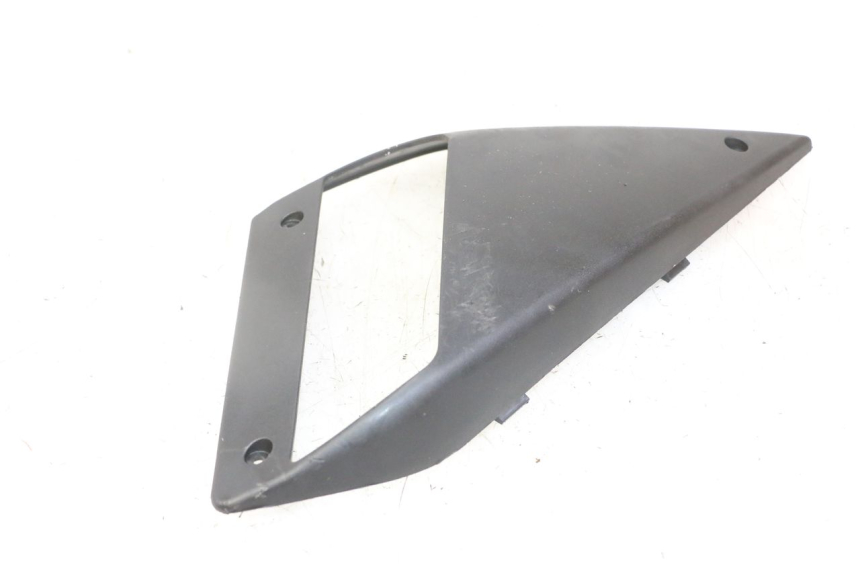 photo de FLANC LATERAL AVANT DROIT GILERA NEXUS 125 (2009 - 2013)