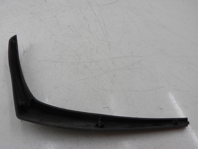 photo de FLANC LATERAL AVANT DROIT PIAGGIO BEVERLY 125 (2001 - 2004)