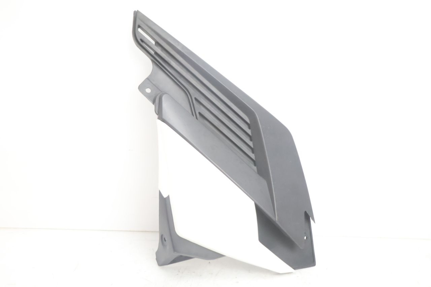 photo de FLANC LATERAL AVANT DROIT YAMASAKI ROADSTER 50 (2013 - 2018) - Vue principale