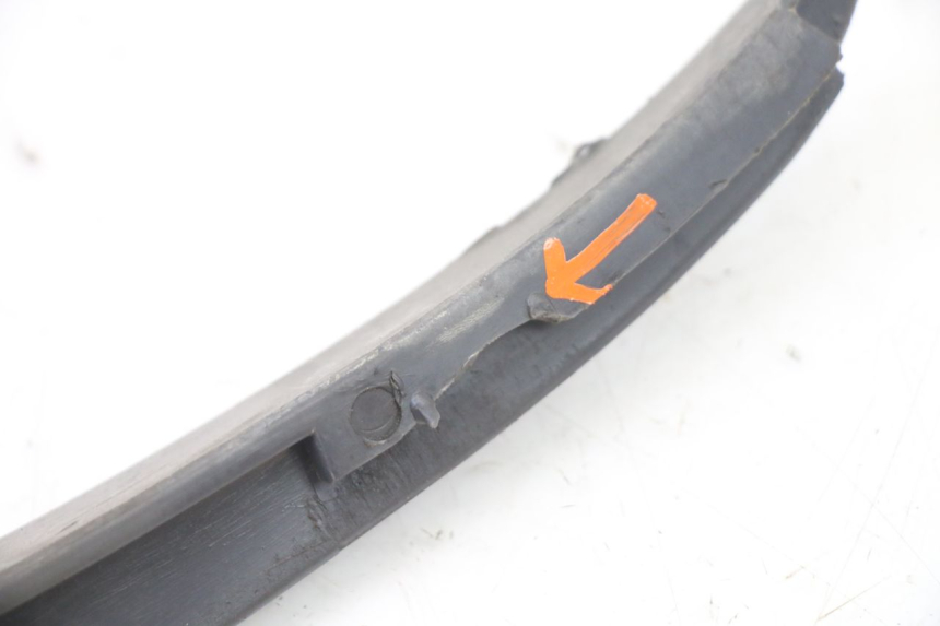 photo de FLANC LATERAL AVANT DROIT PIAGGIO SUPER LX 125 (2000 - 2003)