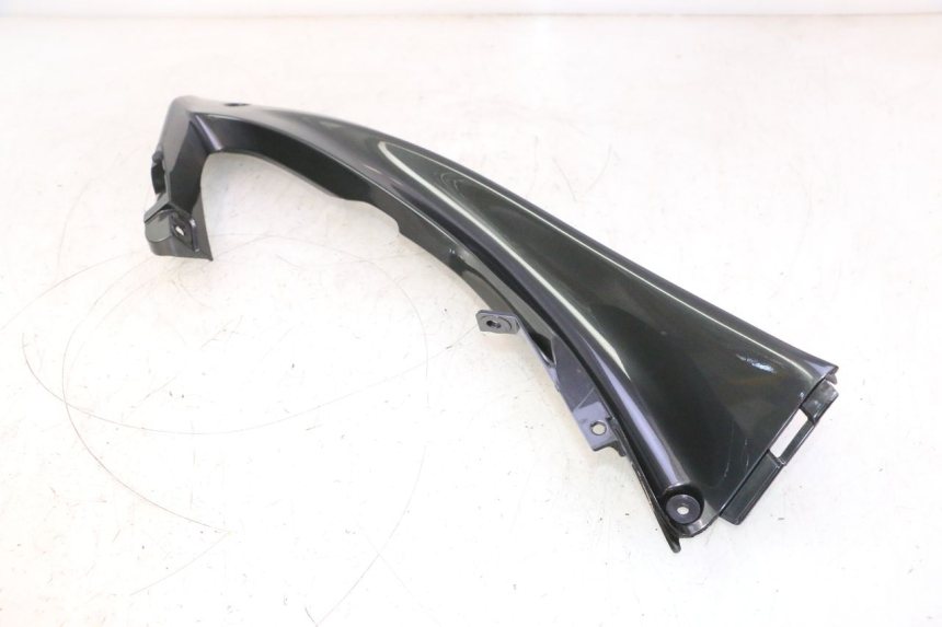 photo de FLANC LATERAL AVANT DROIT SUPERIEUR YAMAHA YZF R6 600 (2008 - 2009) - État de surface