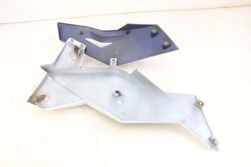 photo de FLANC LATERAL AVANT DROIT KSR TR SM 50 (2015 - 2018) - Zoom état d’usage