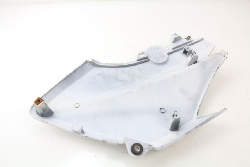 photo de FLANC LATERAL AVANT DROIT YAMAHA XMAX X-MAX ABS 125 (2014 - 2016) - Zoom état d’usage