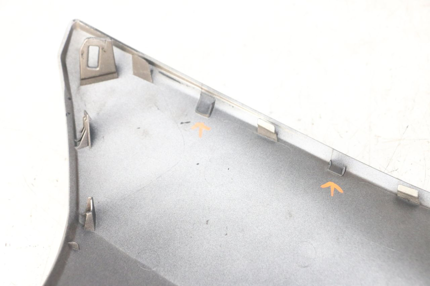 photo de FLANC LATERAL AVANT DROIT YAMAHA XMAX X-MAX ABS 125 (2017 - 2020)