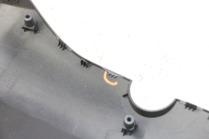 photo de FLANC LATERAL AVANT DROIT YAMAHA XMAX X-MAX 125 (2021 - 2025) - Vue d’ensemble