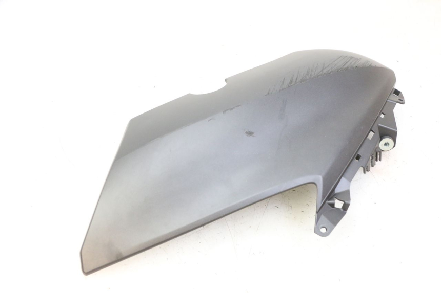photo de FLANC LATERAL AVANT DROIT YAMAHA XMAX X-MAX 125 (2021 - 2025) - Pièce contrôlée