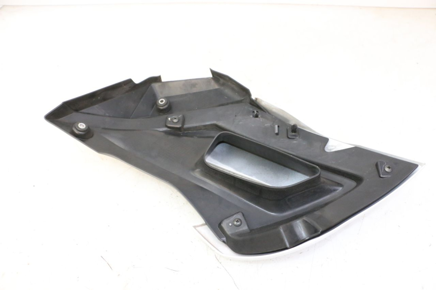 photo de FLANC LATERAL AVANT DROIT YAMAHA XJ6 ABS 600 (2008 - 2016)