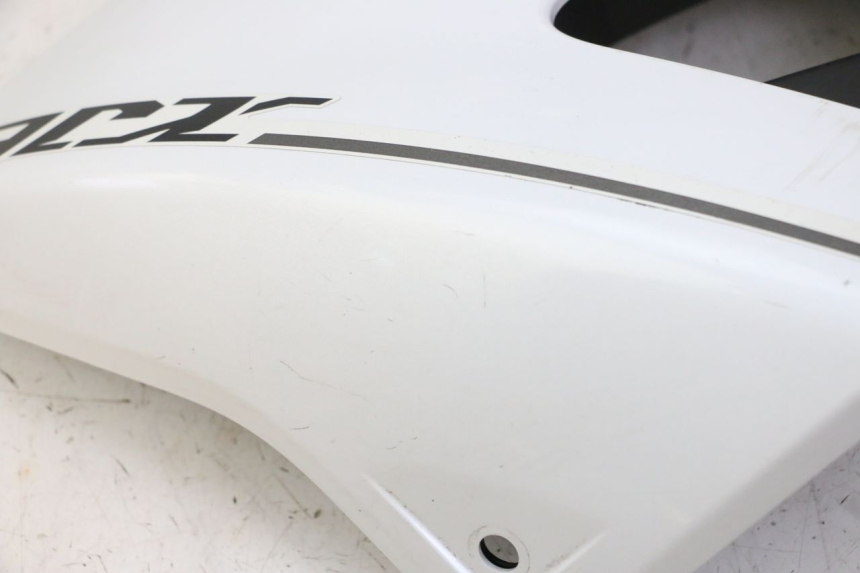 photo de FLANC LATERAL AVANT DROIT YAMAHA XJ6 ABS 600 (2008 - 2016)