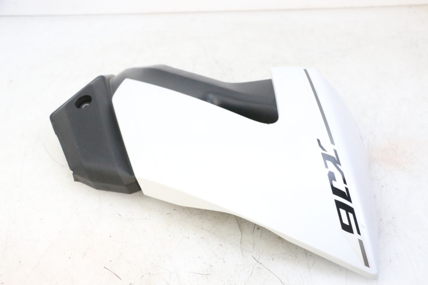 photo de FLANC LATERAL AVANT DROIT YAMAHA XJ6 ABS 600 (2008 - 2016)