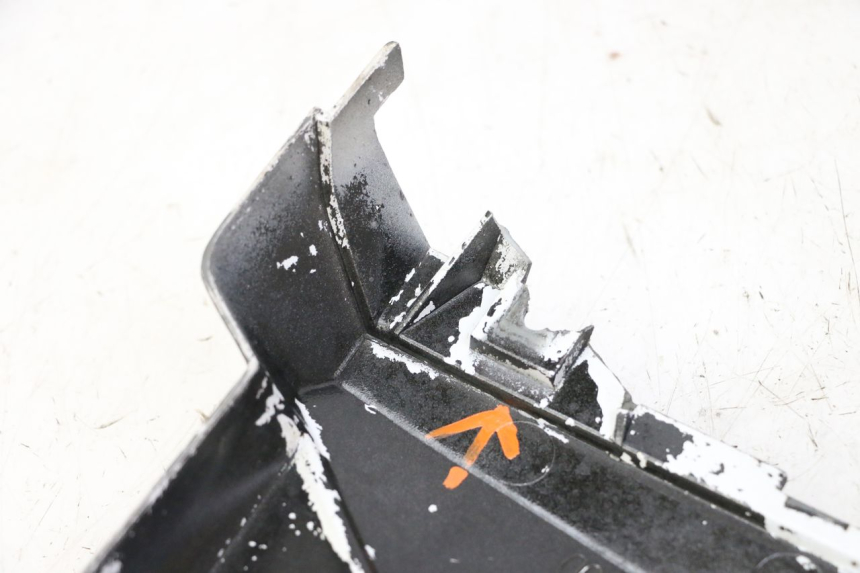photo de FLANC LATERAL AVANT DROIT YAMAHA TZR 50 (2008 - 2016)