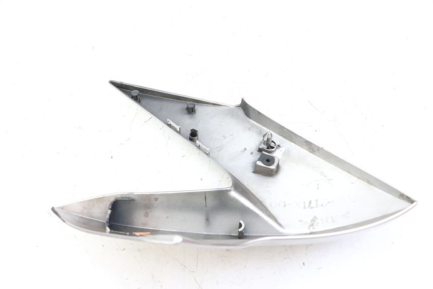 photo de FLANC LATERAL AVANT DROIT YAMAHA XJ6 ABS 600 (2008 - 2016)