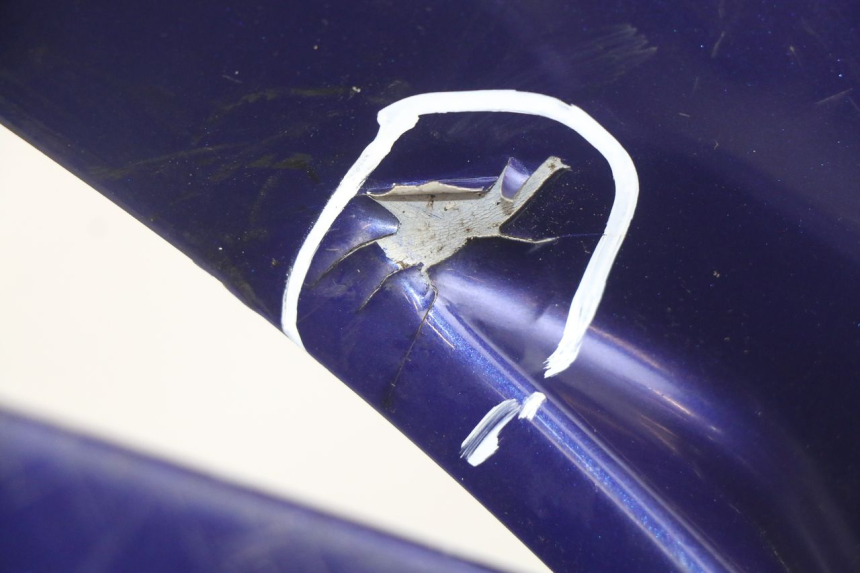 photo de FLANC LATERAL AVANT DROIT YAMAHA YZF R1 1000 (2007 - 2008) - Points de fixation