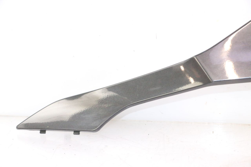 photo de FLANC LATERAL AVANT DROIT YAMAHA YZF R6 600 (2008 - 2009) - Détail de la pièce