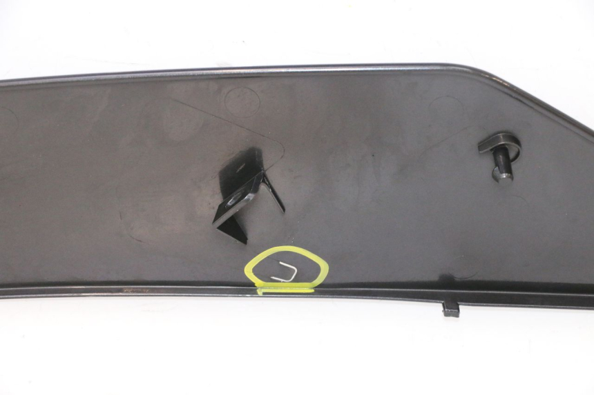 photo de FLANC LATERAL AVANT DROIT YAMAHA YZF R6 600 (2008 - 2009) - État de surface