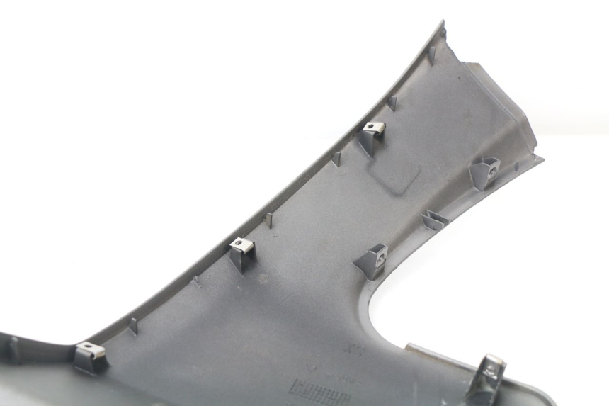 photo de FLANC LATERAL AVANT GAUCHE APRILIA ATLANTIC 125 (2003 - 2009)