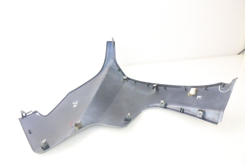 photo de FLANC LATERAL AVANT GAUCHE APRILIA ATLANTIC 125 (2003 - 2009)