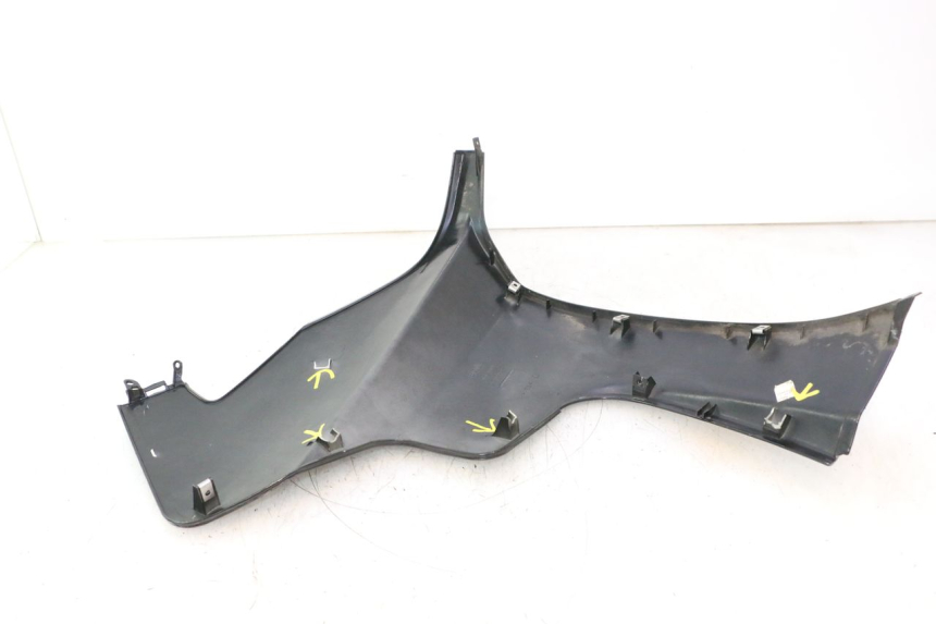 photo de FLANC LATERAL AVANT GAUCHE APRILIA ATLANTIC S 125 (2010 - 2013) - Détails caractéristiques