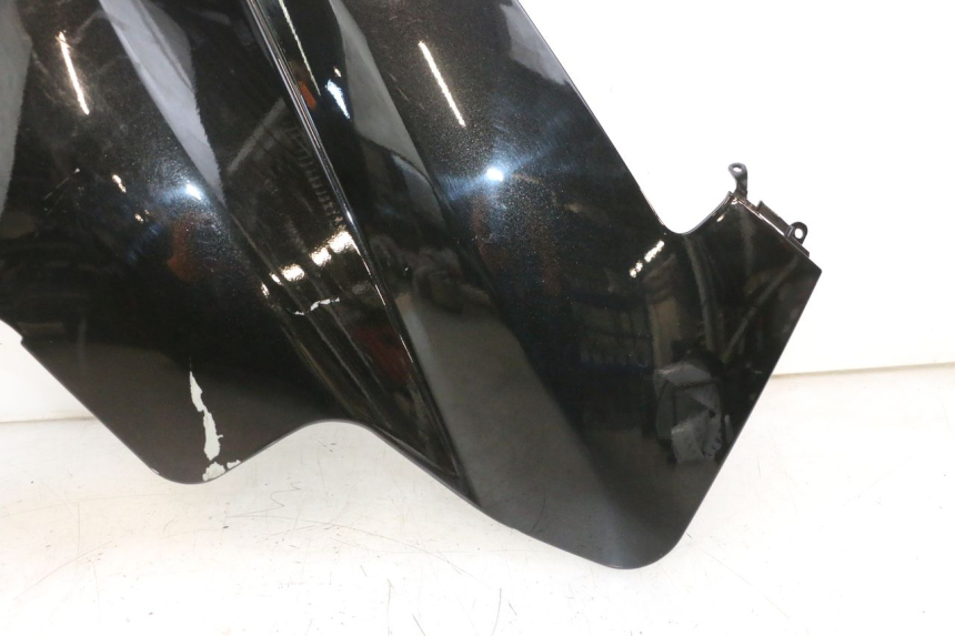 photo de FLANC LATERAL AVANT GAUCHE APRILIA ATLANTIC S 125 (2010 - 2013) - Gros plan technique