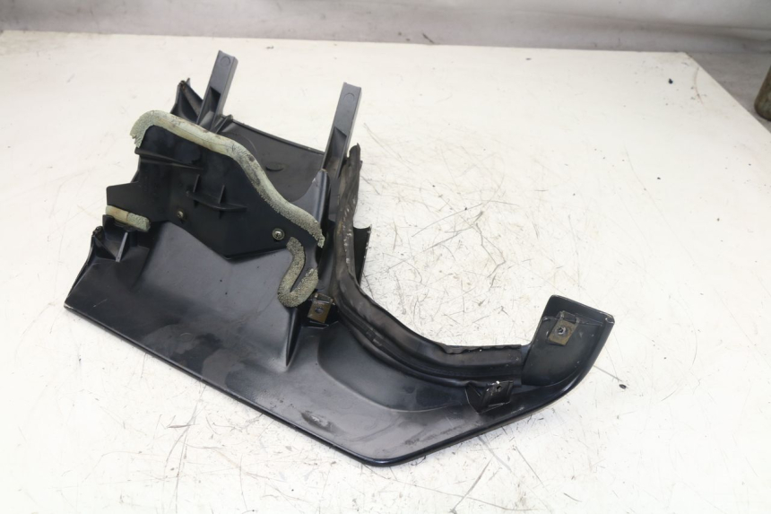 photo de FLANC LATERAL AVANT GAUCHE BMW K 75 RT 750 (1989 - 1997)