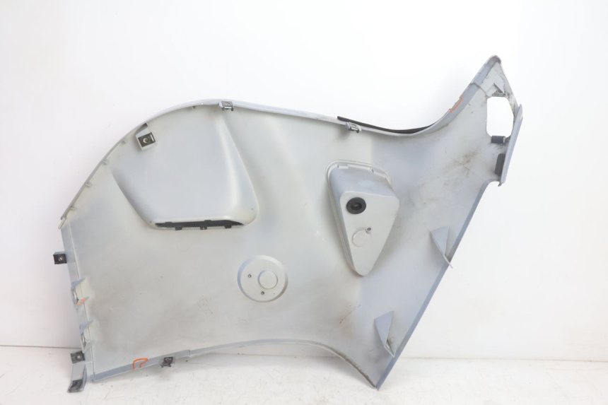 photo de FLANC LATERAL AVANT GAUCHE BMW C1 125 (2000 - 2003) - État de surface