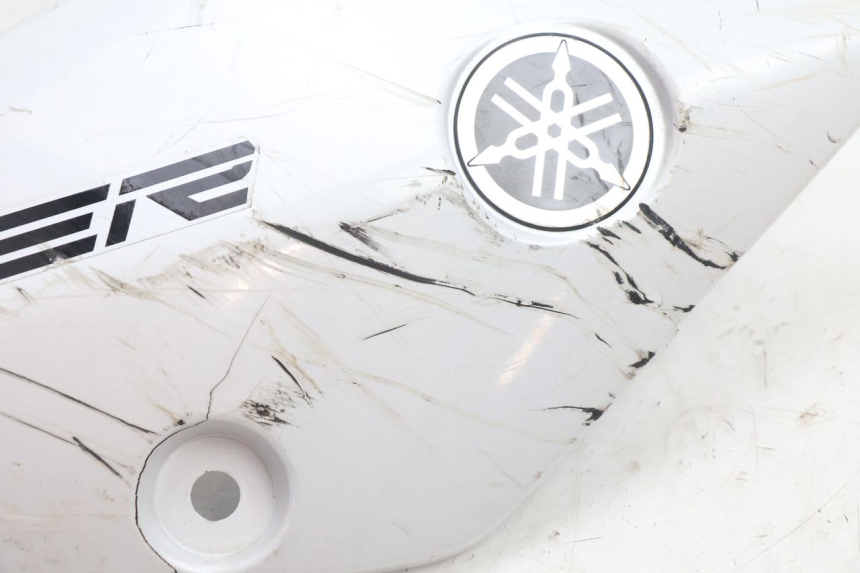 photo de FLANC LATERAL AVANT GAUCHE YAMAHA FZ8 800 (2010 - 2016) - Zoom état d’usage