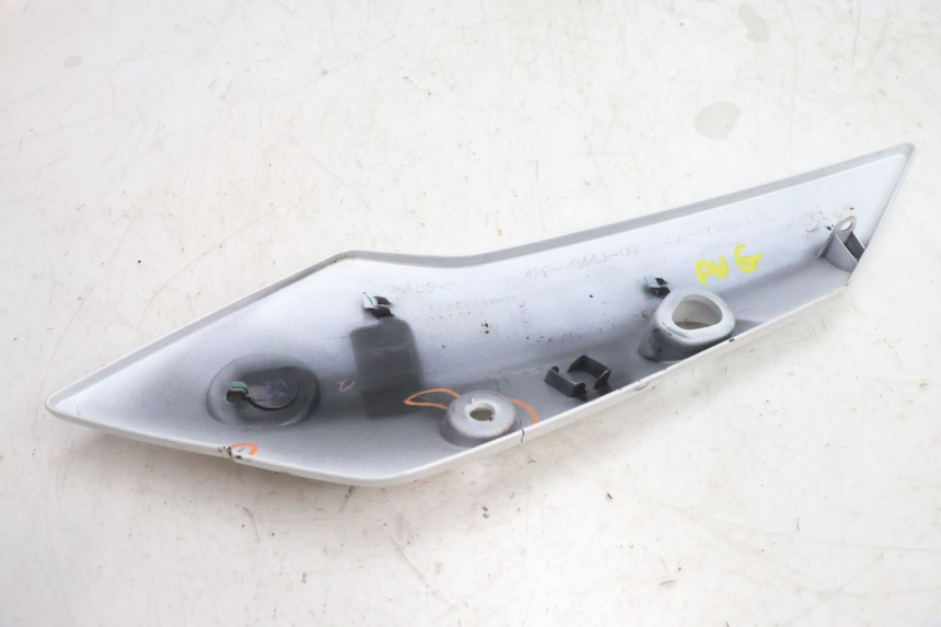 photo de FLANC LATERAL AVANT GAUCHE YAMAHA FZ8 800 (2010 - 2016) - État de surface