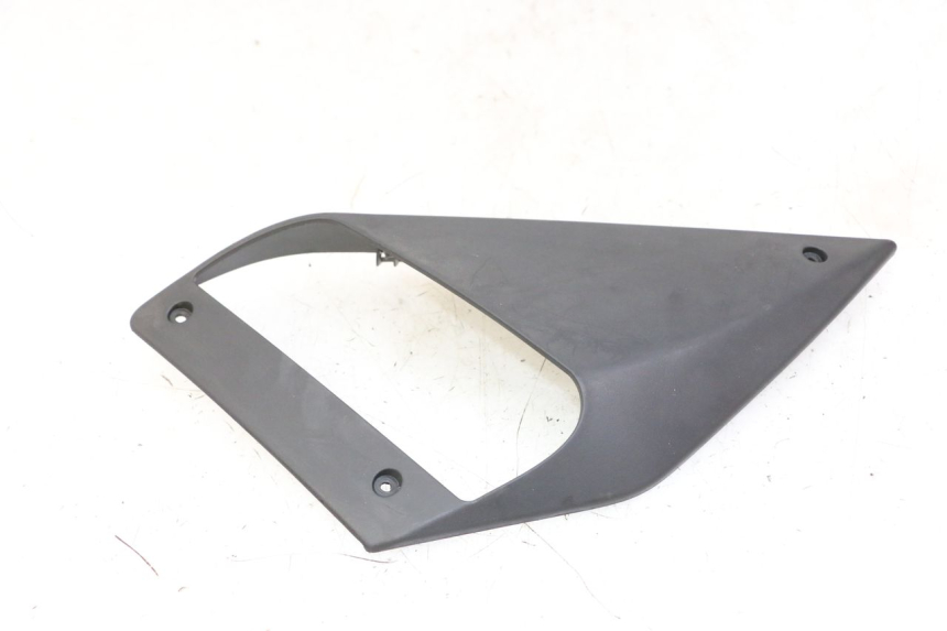 photo de FLANC LATERAL AVANT GAUCHE GILERA NEXUS 300 (2008 - 2013)