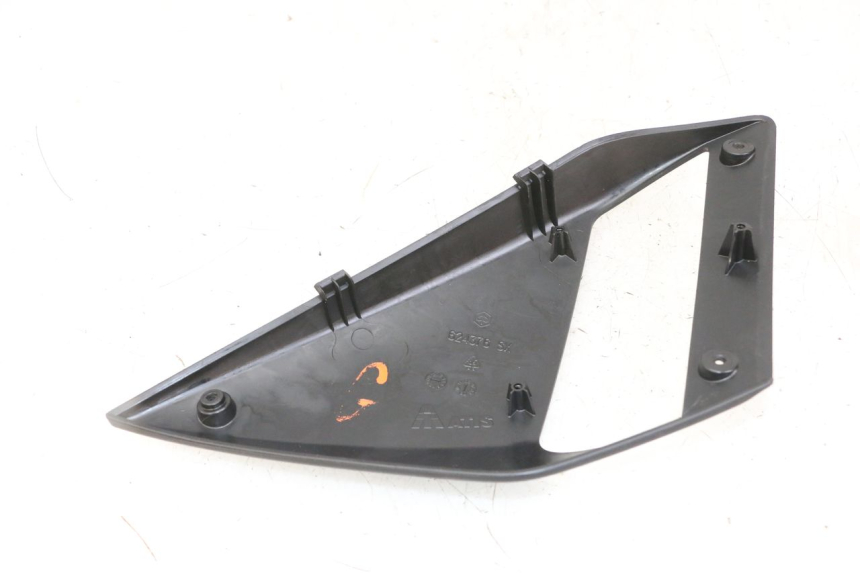 photo de FLANC LATERAL AVANT GAUCHE GILERA NEXUS 300 (2008 - 2013)
